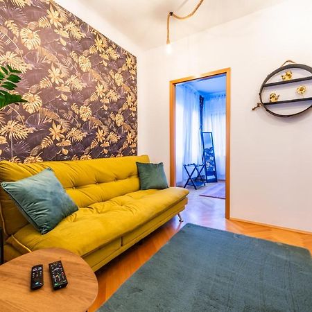 Modernes Appartement กราซ ภายนอก รูปภาพ