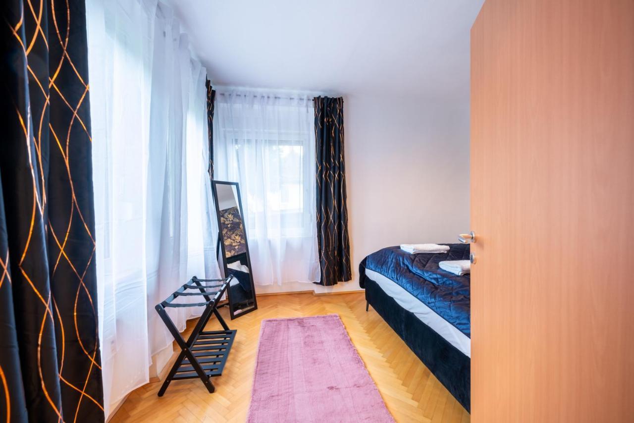 Modernes Appartement กราซ ภายนอก รูปภาพ